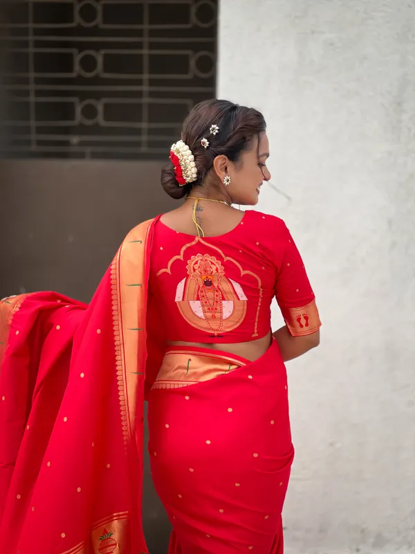 Red_Soft_Silk_With_Floral_Motifs_Weaved_Saree_With_Blouse_Piece_For_Women_&_Girl