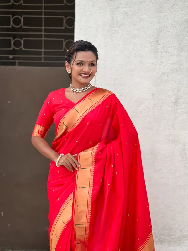 Red_Soft_Silk_With_Floral_Motifs_Weaved_Saree_With_Blouse_Piece_For_Women_&_Girl