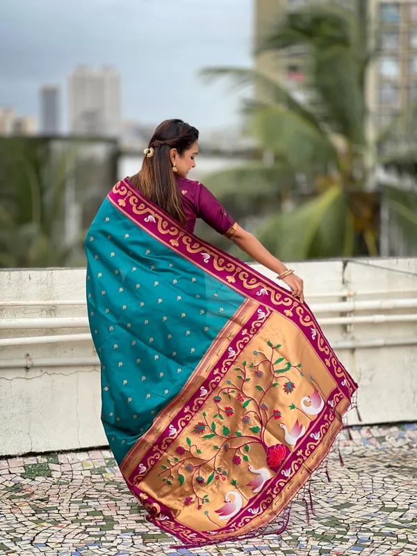 Magenta_Paithani_Saree_With_Gold_Zari_Meenakari_Motifs_Saree_With_Blouse_Piece_For_Women_&_Girl