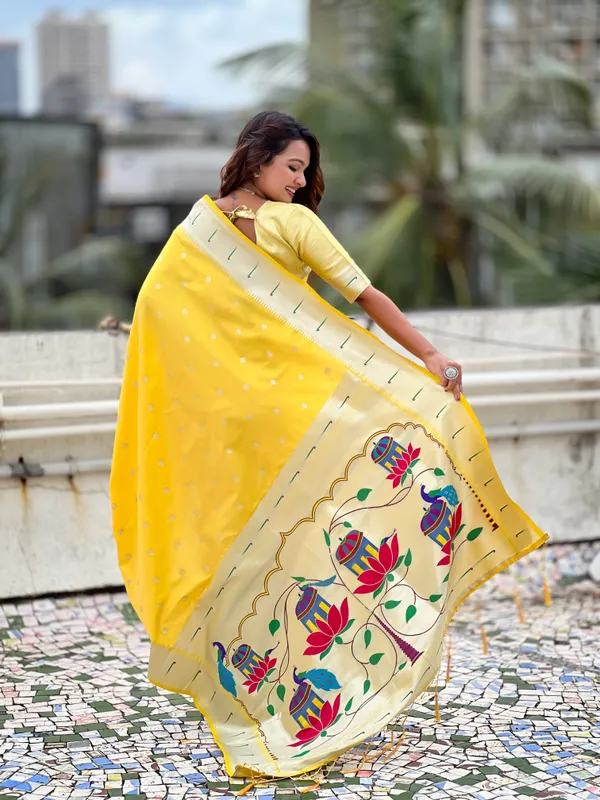 Yellow_Paithani_Saree_With_Silver_Zari_Woven_Motifs_Saree_With_Blouse_Piece_For_Women_&_Girl