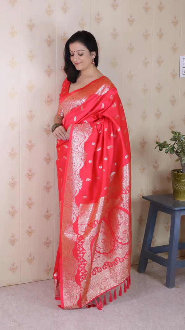 Red_Premium_Banarasi_Soft_Silk_With_Silver_Zari_Jaal_Weaved_Saree_With_Blouse_Piece_For_Women_&_Girl