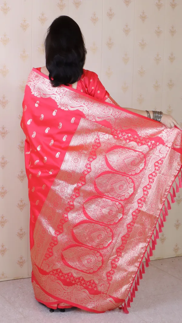 Red_Premium_Banarasi_Soft_Silk_With_Silver_Zari_Jaal_Weaved_Saree_With_Blouse_Piece_For_Women_&_Girl