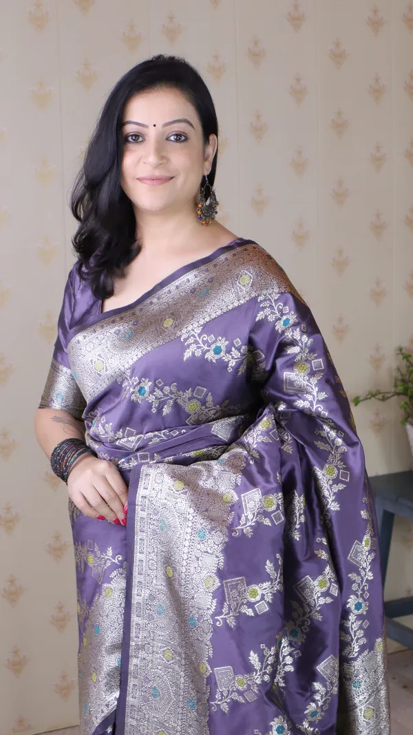 Lavender_Premium_Banarasi_Soft_Silk_With_Silver_Zari_Meenakari_Jaal_Weaved_Saree_With_Blouse_Piece_For_Women_&_Girl