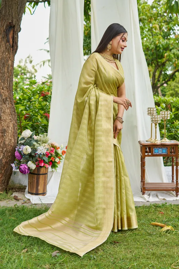 Pista_Mosques_Saree_For_Women_&_Girls
