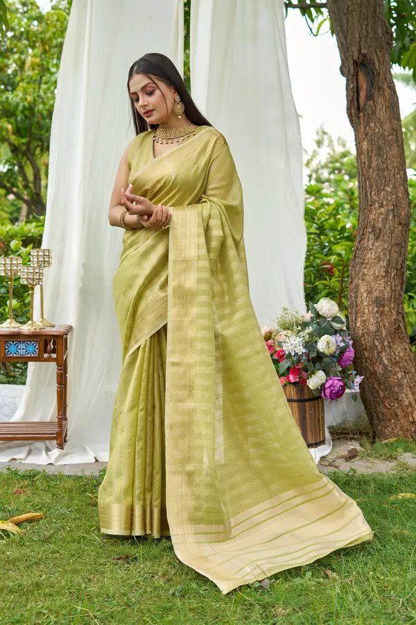 Pista_Mosques_Saree_For_Women_&_Girls