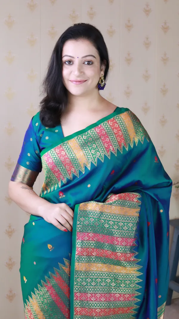 Sky_Soft_Silk_With_Floral_Meenakari_Motifs_Saree_With_Blouse_Piece_For_Women_&_Girl