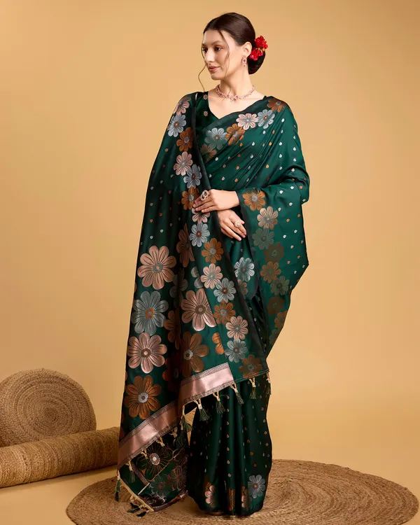 Green_Patola_Silk_Weaved_Saree_With_Contrast_Meenakari_Saree_For_Women_&_Girls