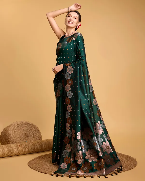 Green_Patola_Silk_Weaved_Saree_With_Contrast_Meenakari_Saree_For_Women_&_Girls