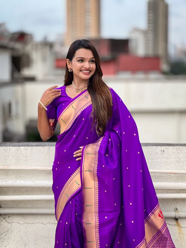 Dark_Purple_Soft_Silk_With_Floral_Motifs_Weaved_Saree_With_Blouse_Piece_For_Women_&_Girl