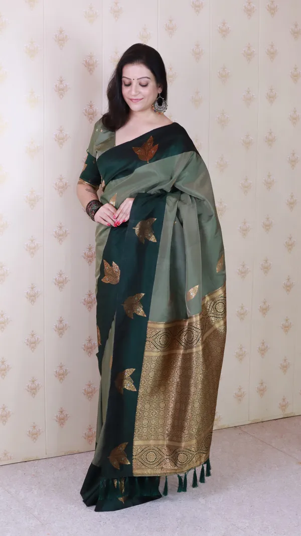Grey_Soft_Silk_With_Zig_Zag_Motifs_Saree_With_Blouse_Piece_For_Women_&_Girl