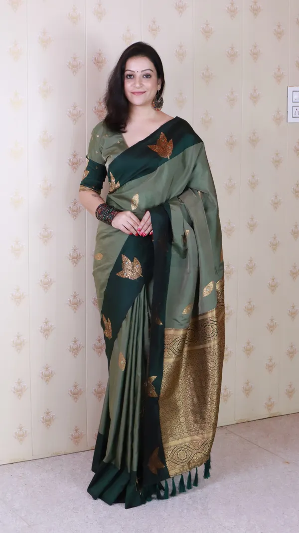 Grey_Soft_Silk_With_Zig_Zag_Motifs_Saree_With_Blouse_Piece_For_Women_&_Girl