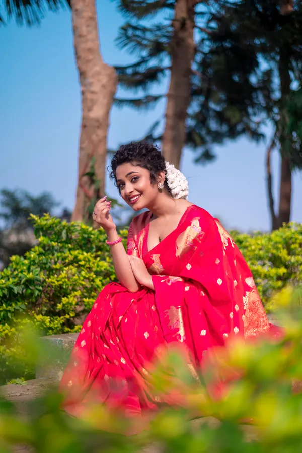 Pink_Soft_Moonga_Silk_With_Zari_Motifs_Saree_With_Blouse_Piece_For_Women_&_Girl
