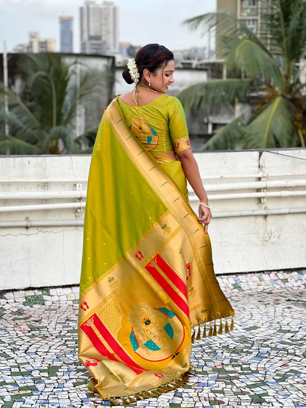 Mehandi_Soft_Silk_With_Floral_Motifs_Weaved_Saree_With_Blouse_Piece_For_Women_&_Girl