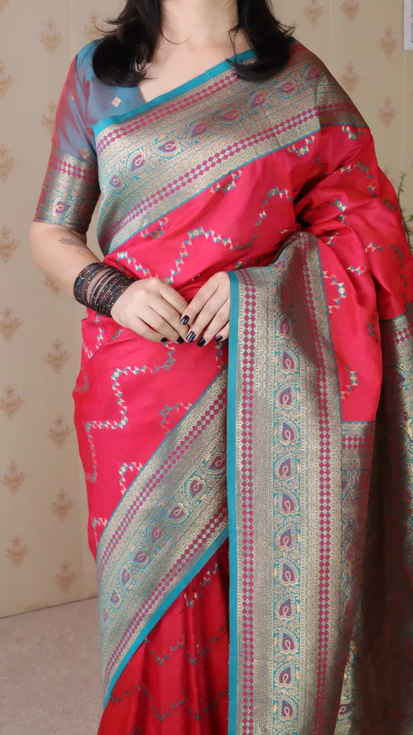 Pink_Premium_Banarasi_Soft_Silk_With_Gold_Zari_Zig_Zag_Geometric_Weaved_Saree_With_Blouse_Piece_For_Women_&_Girl