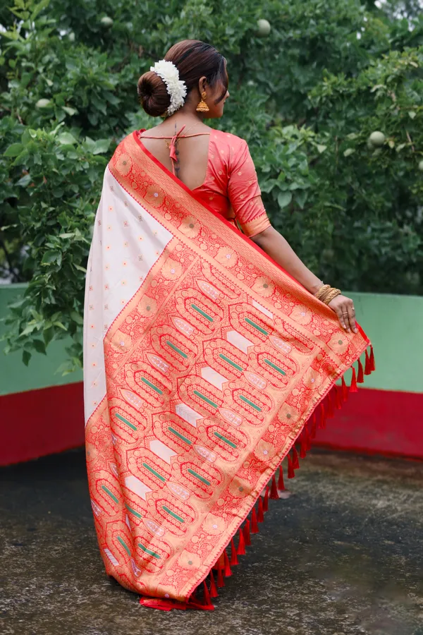 White_Soft_Silk_With_Woven_Meenakari_Motifs_Saree_With_Blouse_Piece_For_Women_&_Girl