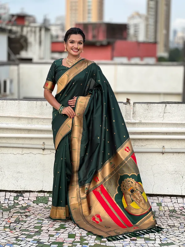 Dark_Green_Soft_Silk_With_Floral_Motifs_Weaved_Saree_With_Blouse_Piece_For_Women_&_Girl