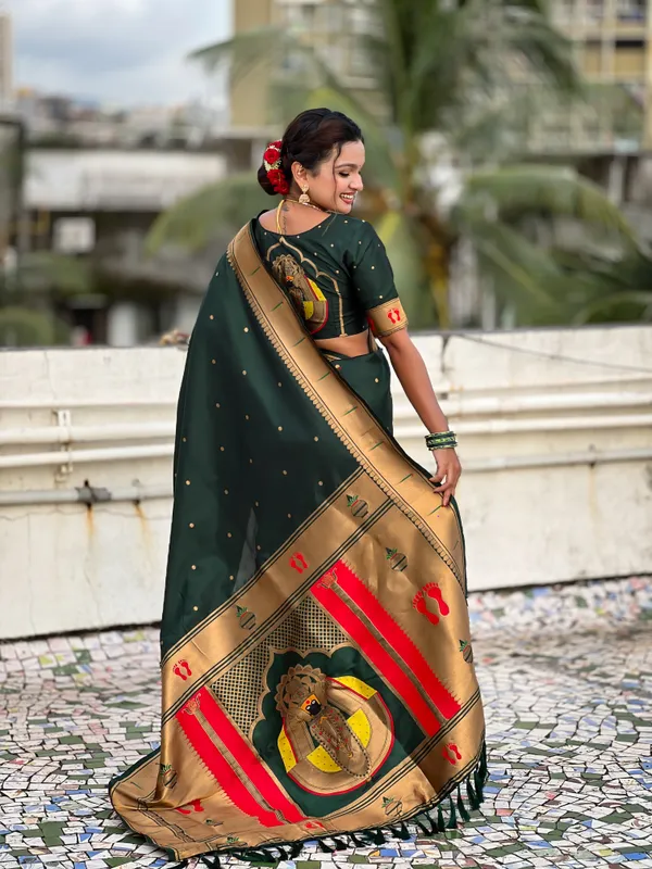 Dark_Green_Soft_Silk_With_Floral_Motifs_Weaved_Saree_With_Blouse_Piece_For_Women_&_Girl