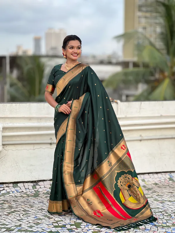 Dark_Green_Soft_Silk_With_Floral_Motifs_Weaved_Saree_With_Blouse_Piece_For_Women_&_Girl
