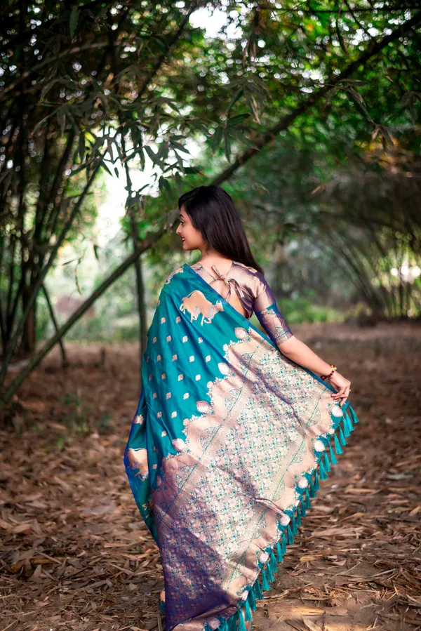 Teal_Blue_Moonga_Silk_With_Zari_Motifs_Saree_With_Blouse_Piece_For_Women_&_Girl