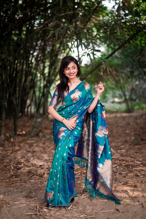 Teal_Blue_Moonga_Silk_With_Zari_Motifs_Saree_With_Blouse_Piece_For_Women_&_Girl