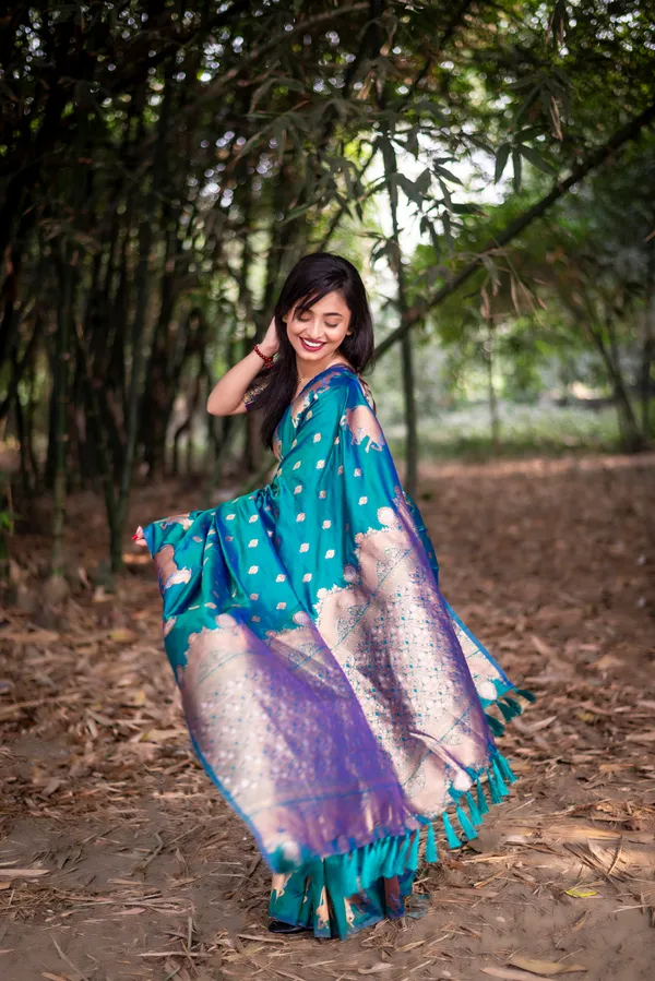 Teal_Blue_Moonga_Silk_With_Zari_Motifs_Saree_With_Blouse_Piece_For_Women_&_Girl