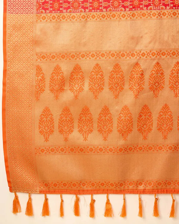 Red_Patola_Silk_Weaved_With_Contrast_Meenakari_Saree_For_Women_&_Girls
