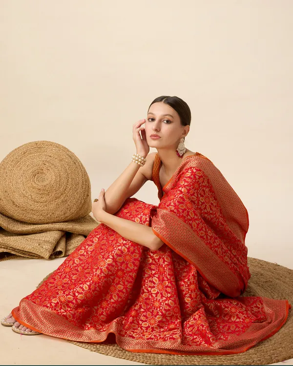 Red_Patola_Silk_Weaved_With_Contrast_Meenakari_Saree_For_Women_&_Girls