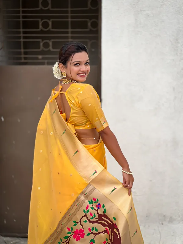 Yellow_Soft_Organza_Saree_With_Butti_Meenakari_Zari_Weaved_Saree_With_Blouse_Piece_For_Women_&_Girl