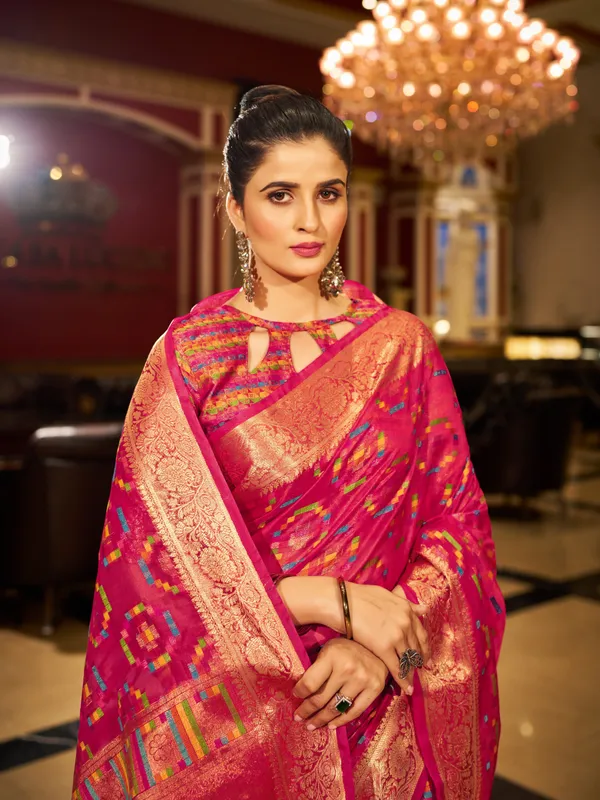 Pink_Organza_Saree_For_Women_&_Girls