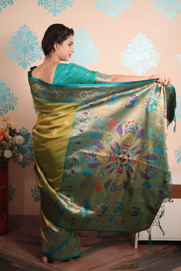 Mehandi_Paithani_Saree_With_Gold_Zari_Peacock_Motifs_Saree_With_Blouse_Piece_For_Women_&_Girl