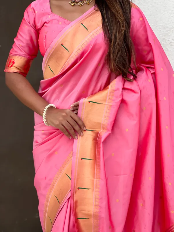 Pink_Soft_Silk_With_Floral_Motifs_Weaved_Saree_With_Blouse_Piece_For_Women_&_Girl
