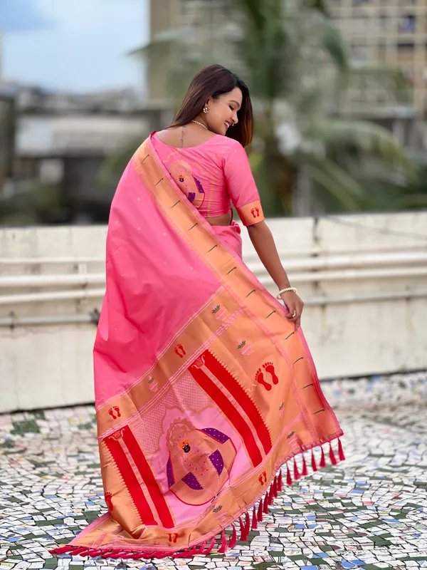 Pink_Soft_Silk_With_Floral_Motifs_Weaved_Saree_With_Blouse_Piece_For_Women_&_Girl