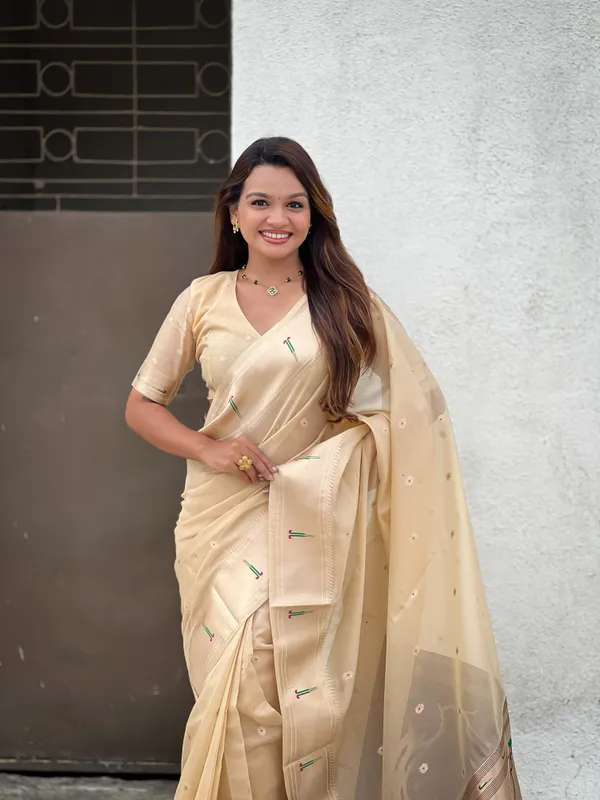 Cream_Soft_Organza_Saree_With_Butti_Meenakari_Zari_Weaved_Saree_With_Blouse_Piece_For_Women_&_Girl