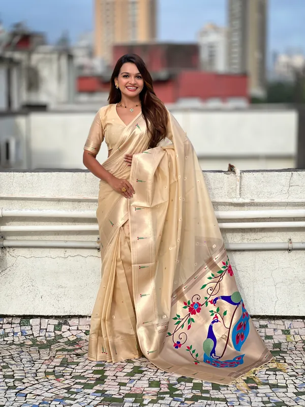 Cream_Soft_Organza_Saree_With_Butti_Meenakari_Zari_Weaved_Saree_With_Blouse_Piece_For_Women_&_Girl
