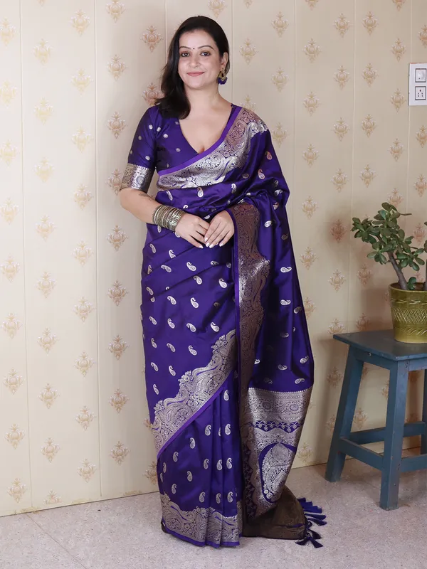 Blue_Premium_Banarasi_Soft_Silk_With_Silver_Zari_Meenakari_Jaal_Weaved_Saree_With_Blouse_Piece_For_Women_&_Girl