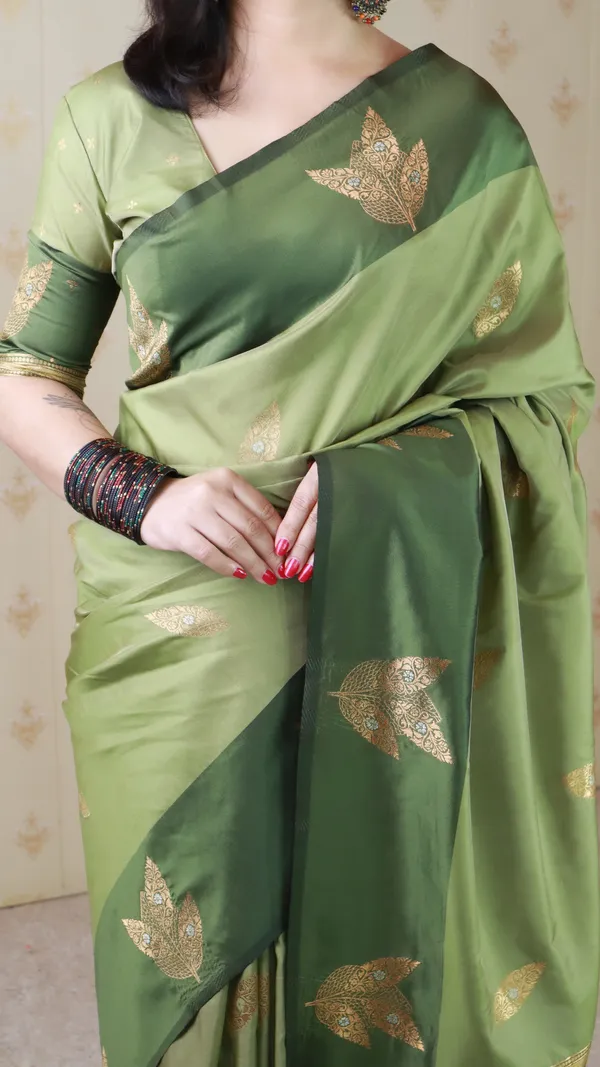 Pista_Soft_Silk_With_Zig_Zag_Motifs_Saree_With_Blouse_Piece_For_Women_&_Girl