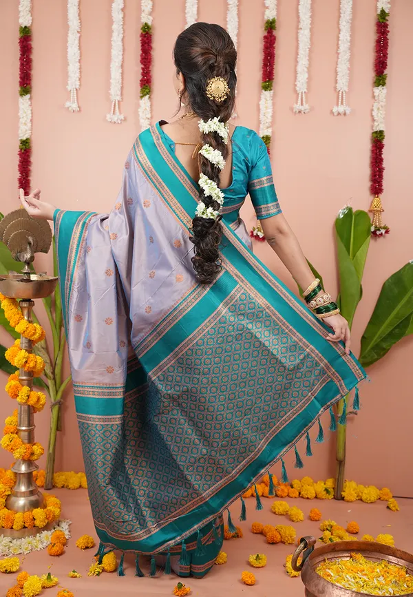 Grey_Rama_Soft_Silk_With_Floral_Motifs_Weaved_Saree_With_Blouse_Piece_For_Women_&_Girl