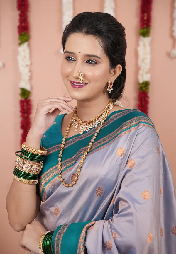 Grey_Rama_Soft_Silk_With_Floral_Motifs_Weaved_Saree_With_Blouse_Piece_For_Women_&_Girl