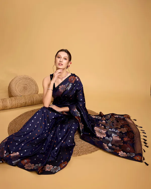 Dark_Blue_Patola_Silk_Weaved_Saree_With_Contrast_Meenakari_Saree_For_Women_&_Girls