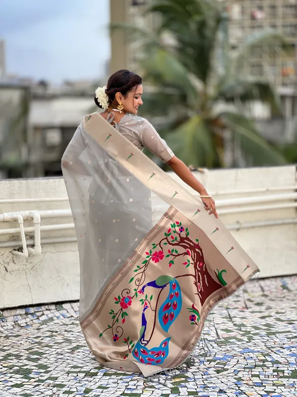 Light_Grey_Soft_Organza_Saree_With_Butti_Meenakari_Zari_Weaved_Saree_With_Blouse_Piece_For_Women_&_Girl