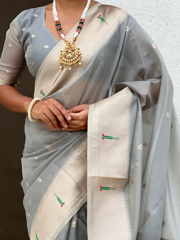 Light_Grey_Soft_Organza_Saree_With_Butti_Meenakari_Zari_Weaved_Saree_With_Blouse_Piece_For_Women_&_Girl