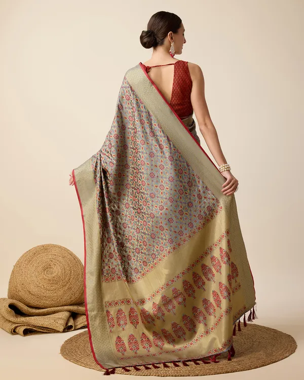 Brown_Patola_Silk_Weaved_Saree_With_Contrast_Meenakari_Saree_For_Women_&_Girls