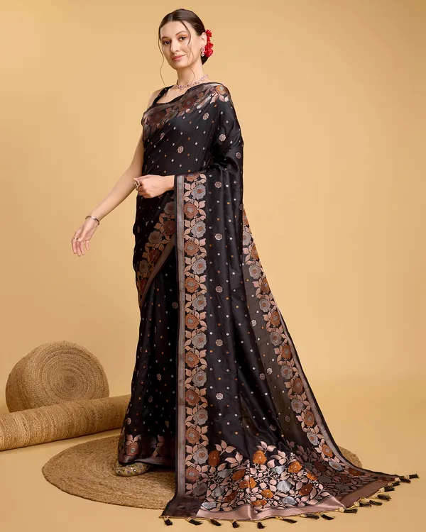 Black_Patola_Silk_Weaved_Saree_With_Contrast_Meenakari_Saree_For_Women_&_Girls