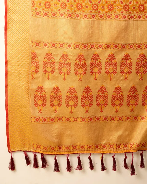 Yellow_Patola_Silk_Weaved_Saree_With_Contrast_Meenakari_Saree_For_Women_&_Girls