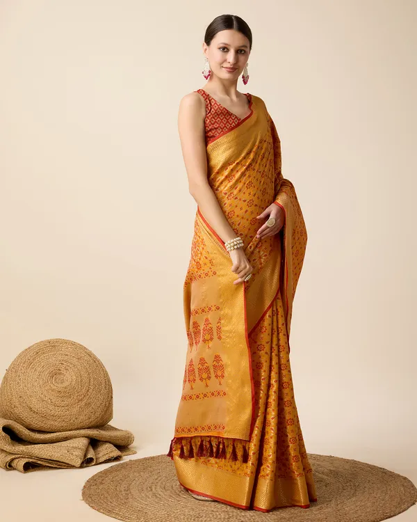 Yellow_Patola_Silk_Weaved_Saree_With_Contrast_Meenakari_Saree_For_Women_&_Girls