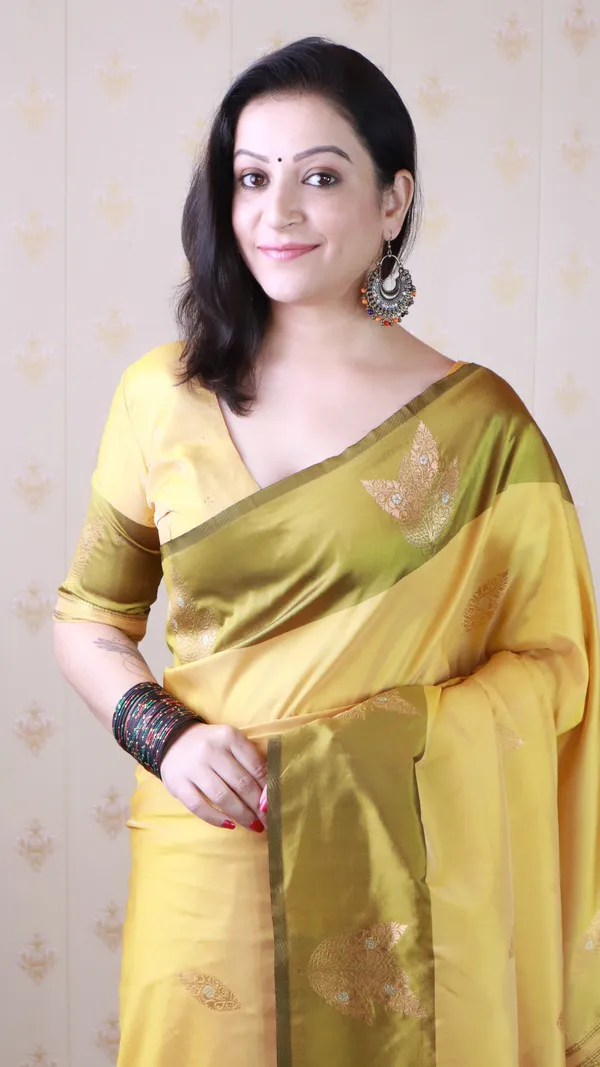 Yellow_Soft_Silk_With_Zig_Zag_Motifs_Saree_With_Blouse_Piece_For_Women_&_Girl