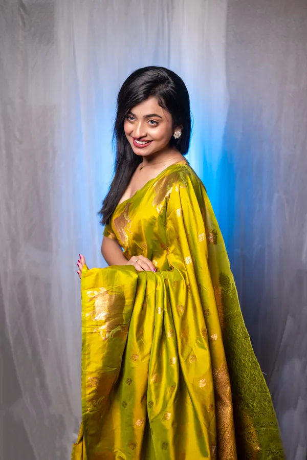 Mehandi_Soft_Moonga_Silk_With_Zari_Motifs_Saree_With_Blouse_Piece_For_Women_&_Girl