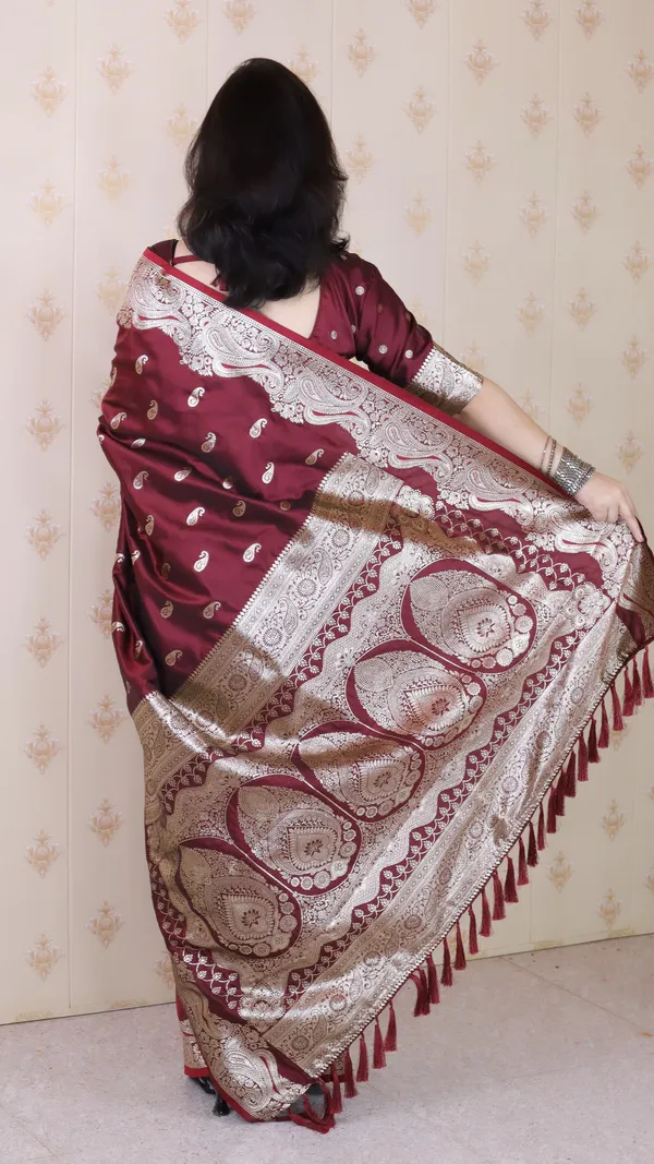 Maroon_Premium_Banarasi_Soft_Silk_With_Silver_Zari_Jaal_Weaved_Saree_With_Blouse_Piece_For_Women_&_Girl