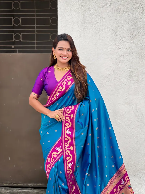 Rama_Paithani_Saree_With_Gold_Zari_Meenakari_Motifs_Saree_With_Blouse_Piece_For_Women_&_Girl