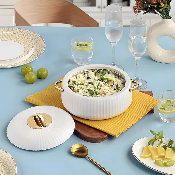 Set_Of_3_White_Luxury_Ribbed_Insulated_Casserole_With_Gold_Handles_(1L_+_2.5L_+3.5L)